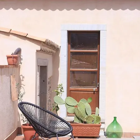 Due Sicilie Maison De Charme Bed & Breakfast